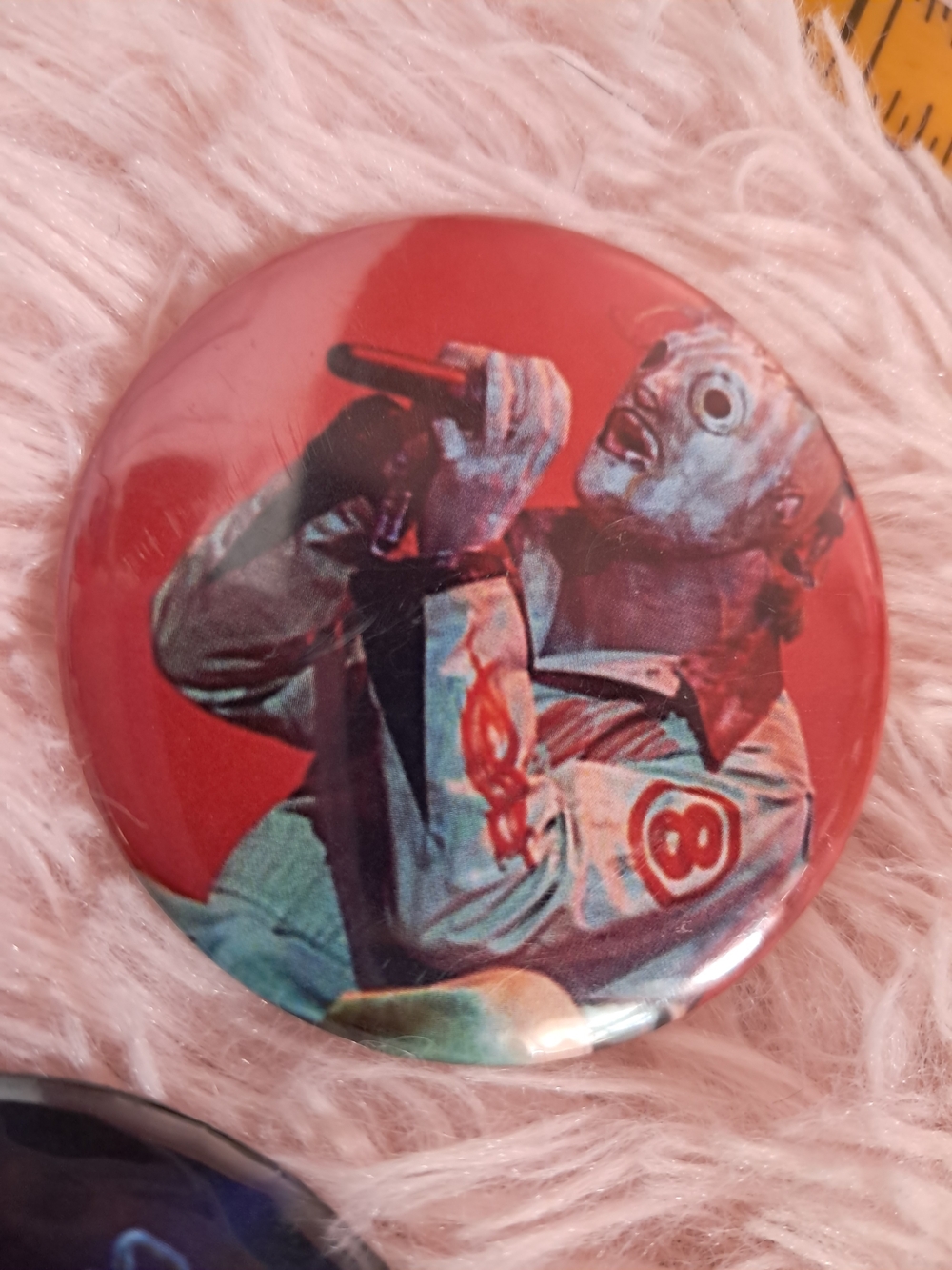2 Slipknot Extra Large Band Button Pin Set - Picture 3 of 6